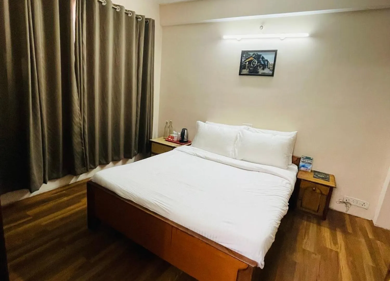 Gasthuis Hotel Zeal Home Stay - In House Parking - 5G Wifi- Near Taj Mahal Agra